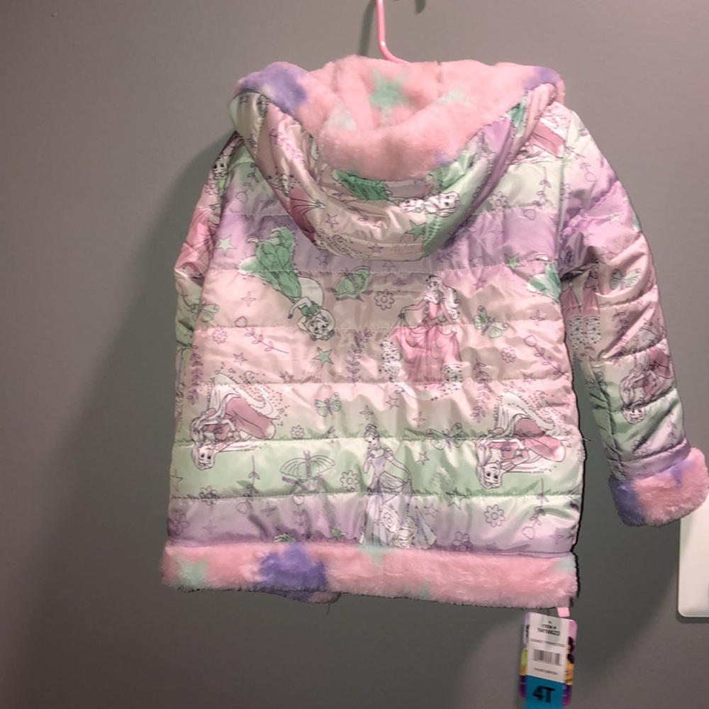 *NO OFFERS PLEASE* BRAND NEW DISNEY GIRL JACKET WITH SHERPA INSIDE OF IT! NWTS! - Picture 5 of 5